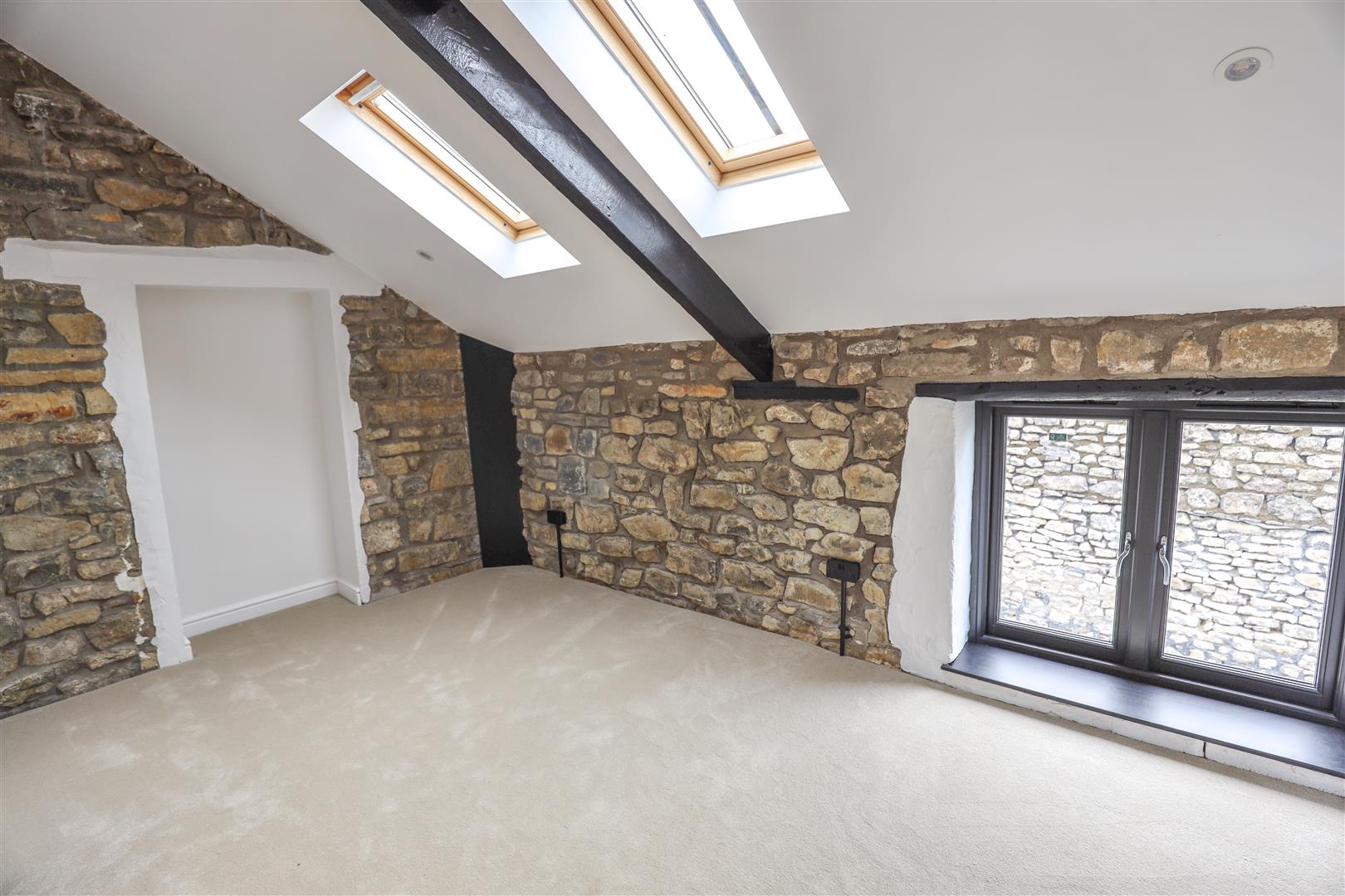 3 The Market Place, 66 High Street, Cowbridge, Vale of Glamorgan, CF71